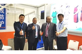 中國國際醫(yī)療器械（秋季）博覽會圓滿閉幕，在本次展會中，各國經(jīng)銷商紛紛到訪，與雙鷹公司進行了熱烈溝通洽談，雙鷹公司與外商達成了120余萬元的合作訂單。